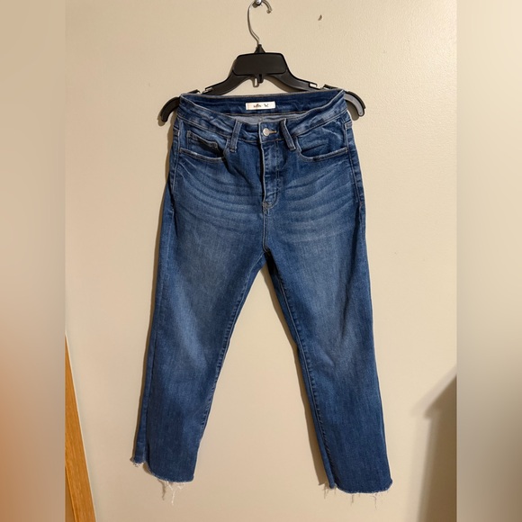 willow & root Denim - Stylish Blue Straight Leg Jeans